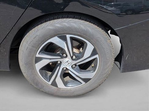 Used 2017 Honda Accord LX image 15