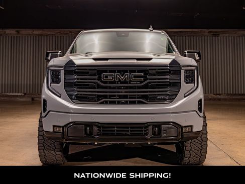 Used 2024 GMC Sierra 1500 AT4 w/ Technology Package image 4