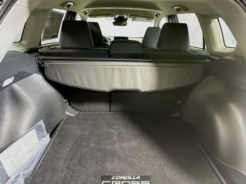 Certified 2024 Toyota Corolla Cross LE image 25