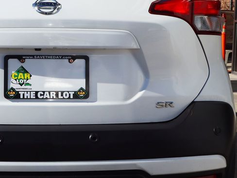 Used 2020 Nissan Kicks SR w/ SR Premium Package image 20