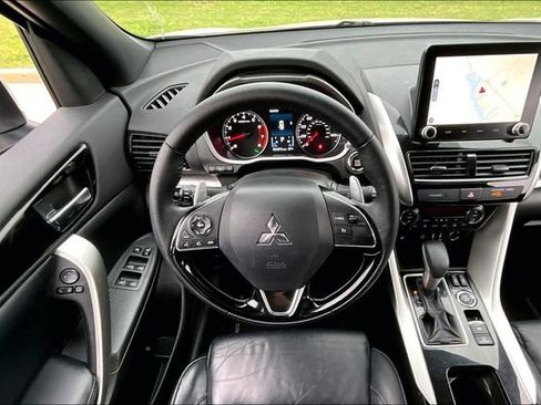 Used 2023 Mitsubishi Eclipse Cross SE image 5