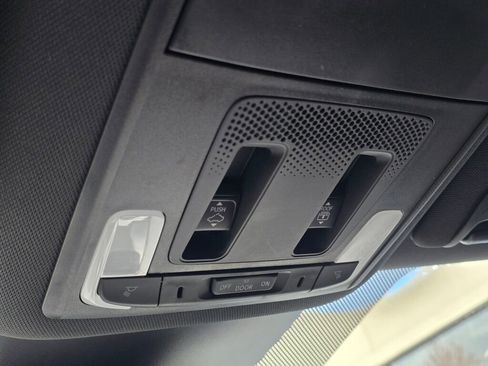 Certified 2025 Honda Pilot Black Edition image 41