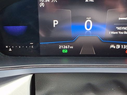 Used 2023 Volkswagen Taos SE w/ Panoramic Sunroof Package image 20