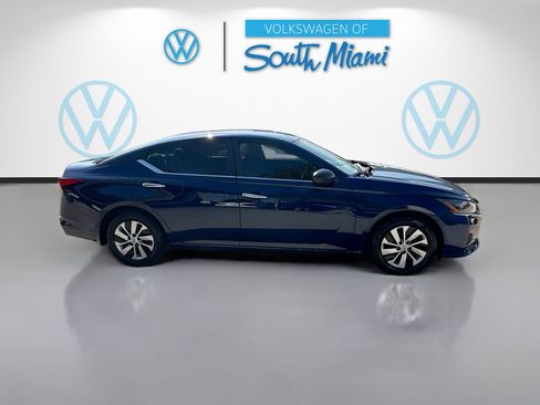 Used 2024 Nissan Altima 2.5 S FWD image 8