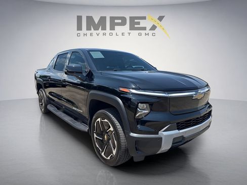 Used 2026 Chevrolet Silverado EV LT AWD/4WD image 7