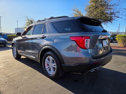 Certified 2022 Ford Explorer XLT w/ Equipment Group 202A image 4