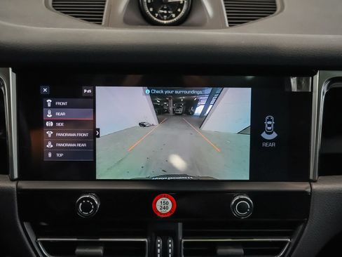 Certified 2023 Porsche Macan S AWD/4WD image 29