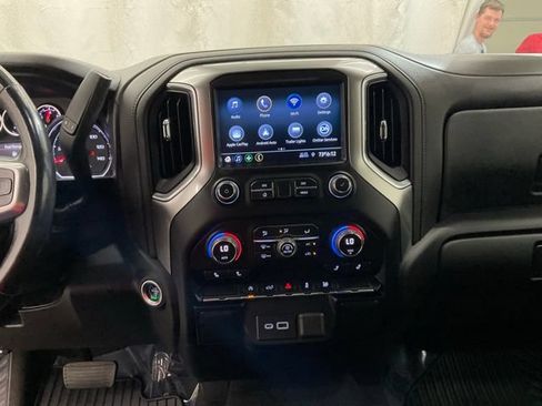 Used 2021 Chevrolet Silverado 1500 LT AWD/4WD image 17