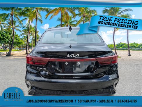 Used 2024 Kia Forte LXS FWD image 4