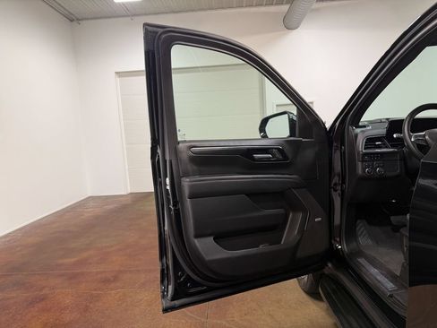 Used 2025 Chevrolet Suburban RST w/ Comfort Package AWD/4WD image 56