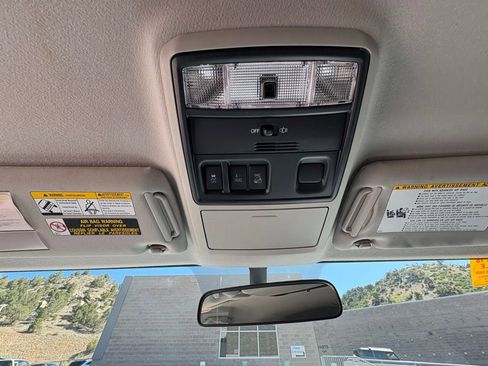 Used 2018 Toyota 4Runner SR5 AWD/4WD image 18
