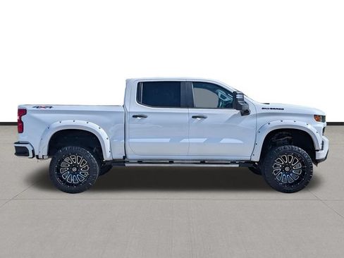 Used 2020 Chevrolet Silverado 1500 Custom w/ Custom Max Trailering Package AWD/4WD image 4
