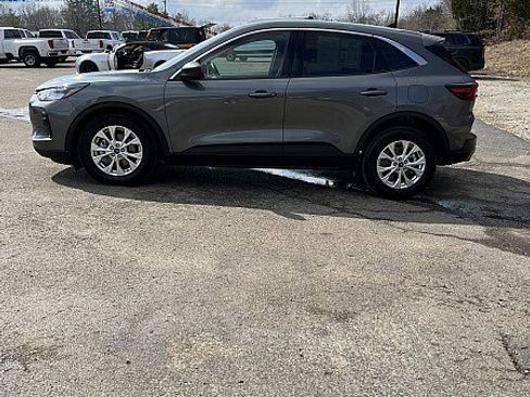 Used 2023 Ford Escape Active w/ Cold Weather Package image 4