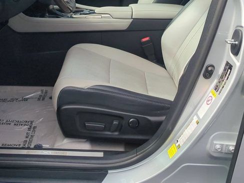 Used 2018 Lexus RX 350 FWD w/ Premium Package image 12