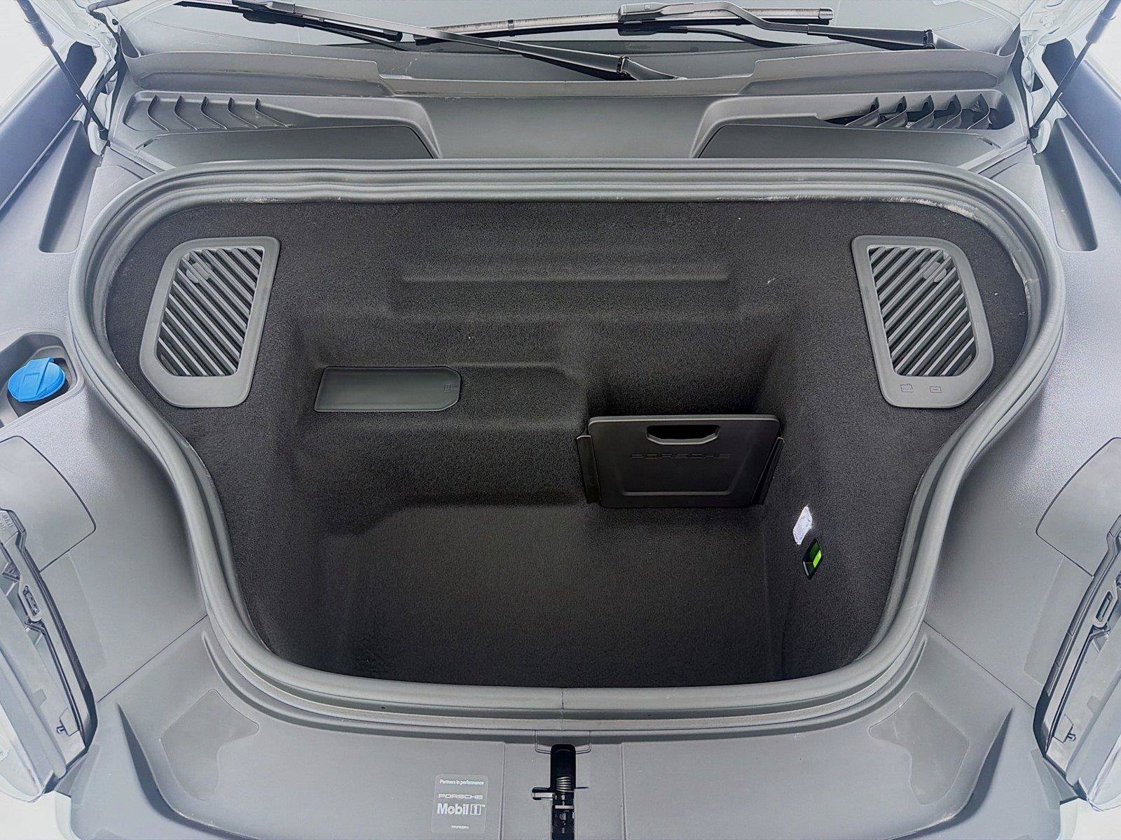 Used 2026 Porsche Macan Electric RWD image 31