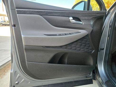 Used 2019 Hyundai Santa Fe SE image 11