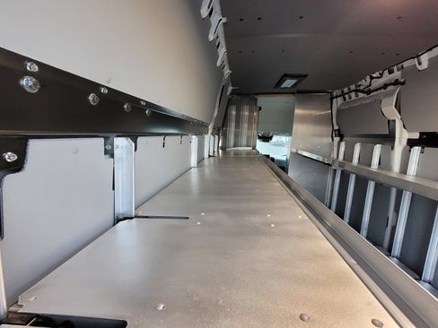 New 2024 RAM ProMaster 3500 w/ Delivery Van Package FWD image 11