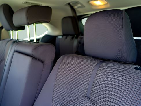 Used 2023 Toyota Highlander LE FWD image 26
