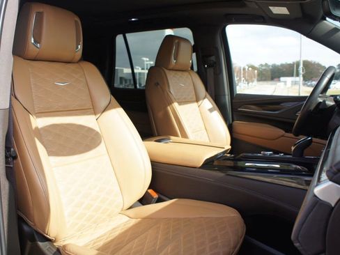 Used 2024 Cadillac Escalade Sport w/ Touring Package image 26