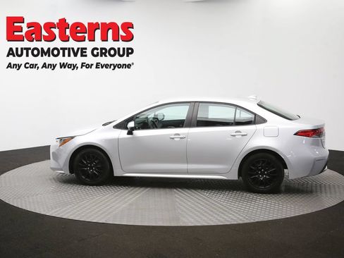 Used 2021 Toyota Corolla LE FWD image 59