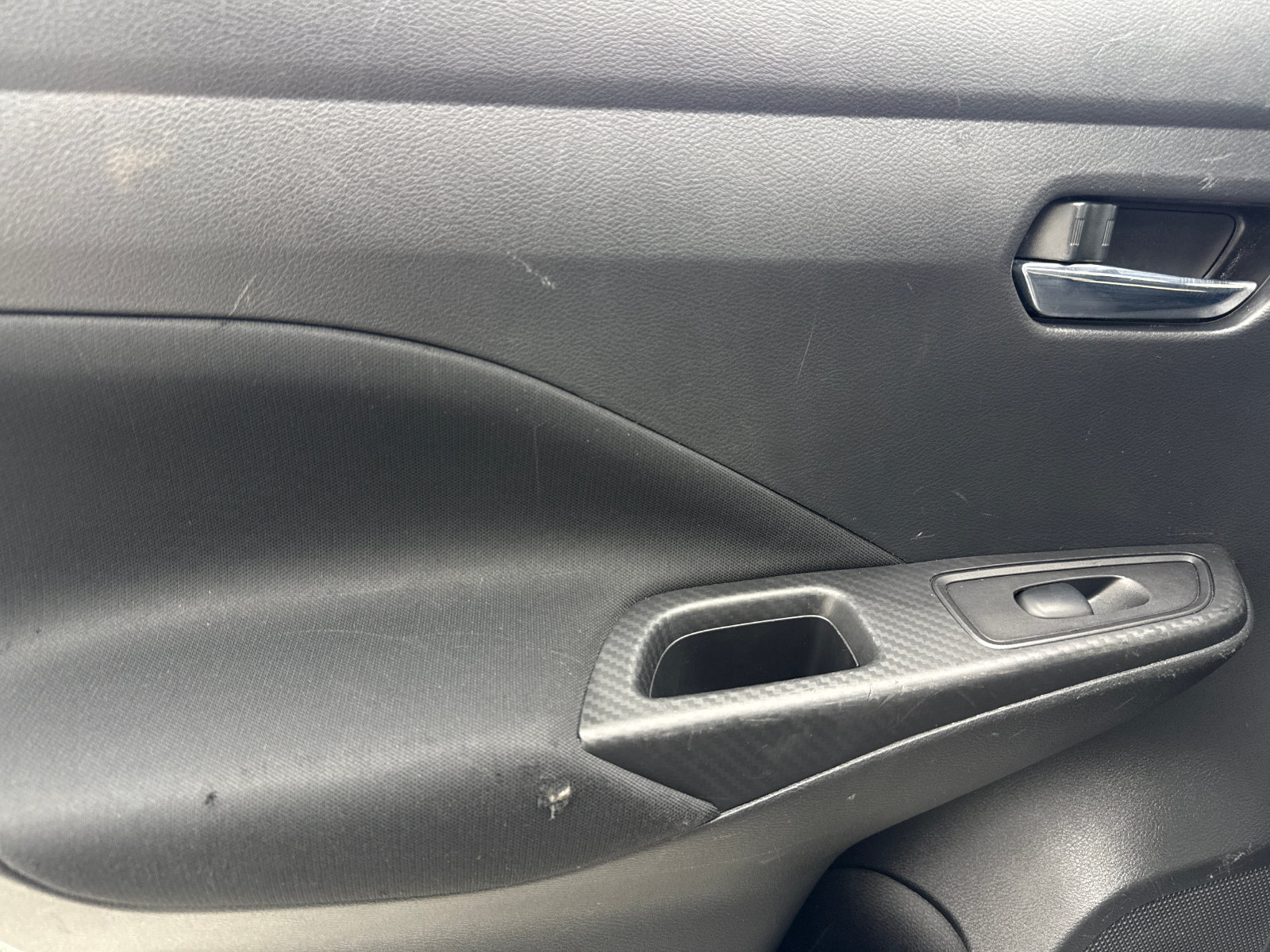 Used 2021 Nissan Versa SV FWD image 36