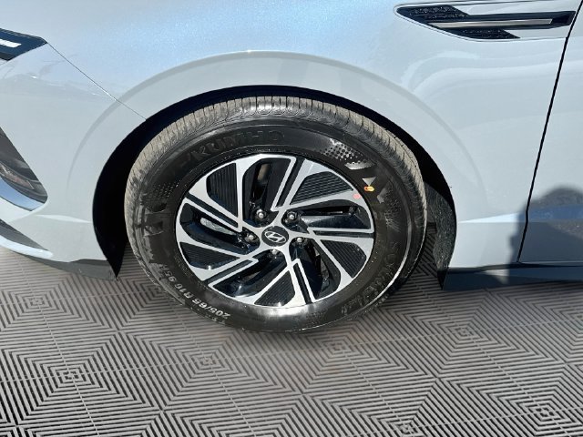 New 2027 Hyundai Sonata Blue FWD image 11