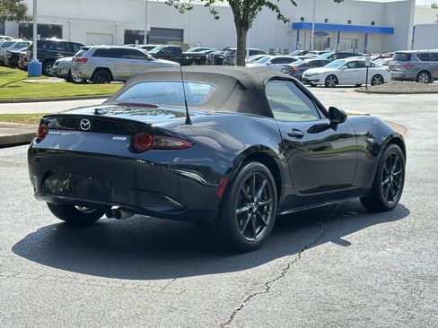 Used 2016 MAZDA MX-5 Miata Club RWD image 10
