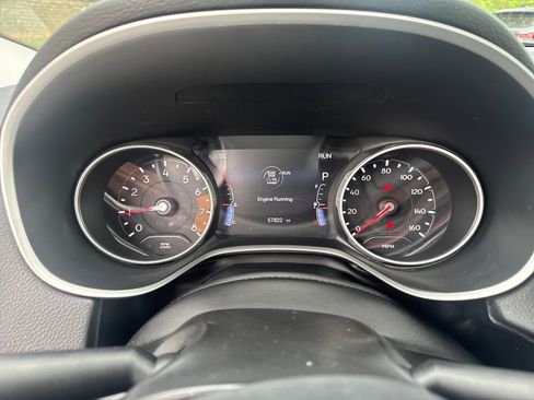 Used 2018 Jeep Compass Latitude w/ Popular Equipment Group FWD image 22