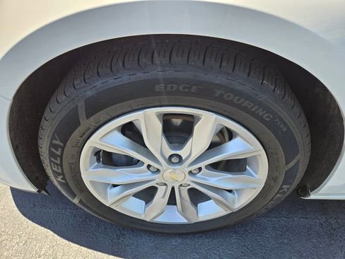 Used 2020 Chevrolet Malibu LT FWD image 25