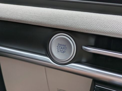 New 2026 Hyundai Tucson Limited image 27