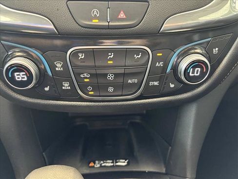 Used 2024 Chevrolet Equinox Premier FWD image 15