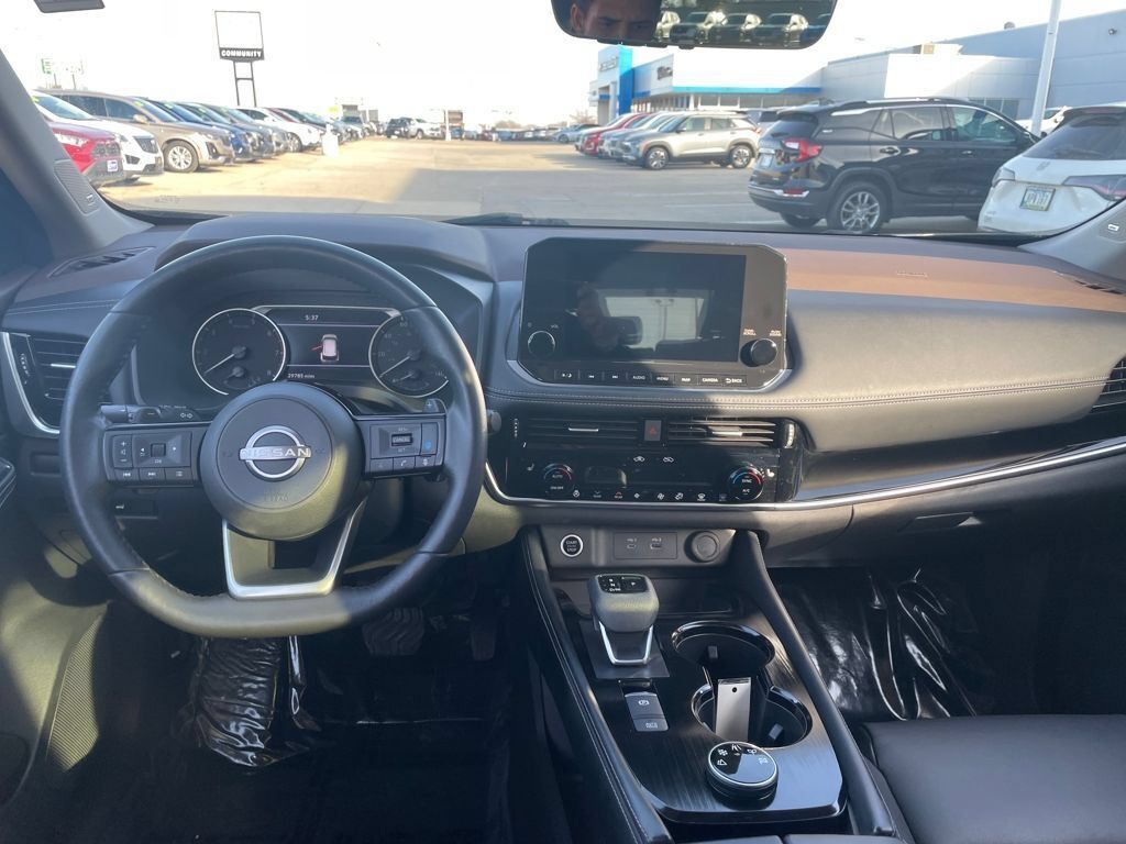 Used 2023 Nissan Rogue SL w/ SL Premium Package AWD/4WD image 14