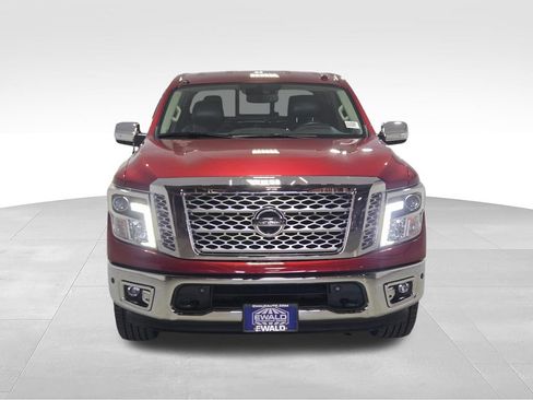 Used 2017 Nissan Titan SL AWD/4WD image 19