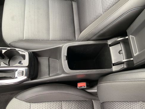 Used 2025 Chevrolet Trax LT w/ LT Convenience Package FWD image 45