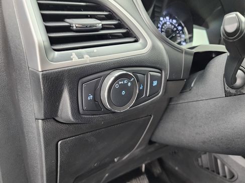 Used 2022 Ford Edge SEL image 36