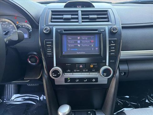 Used 2012 Toyota Camry SE w/ Leather Pkg FWD image 20