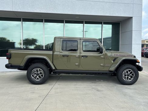 New 2026 Jeep Gladiator Rubicon AWD/4WD image 2