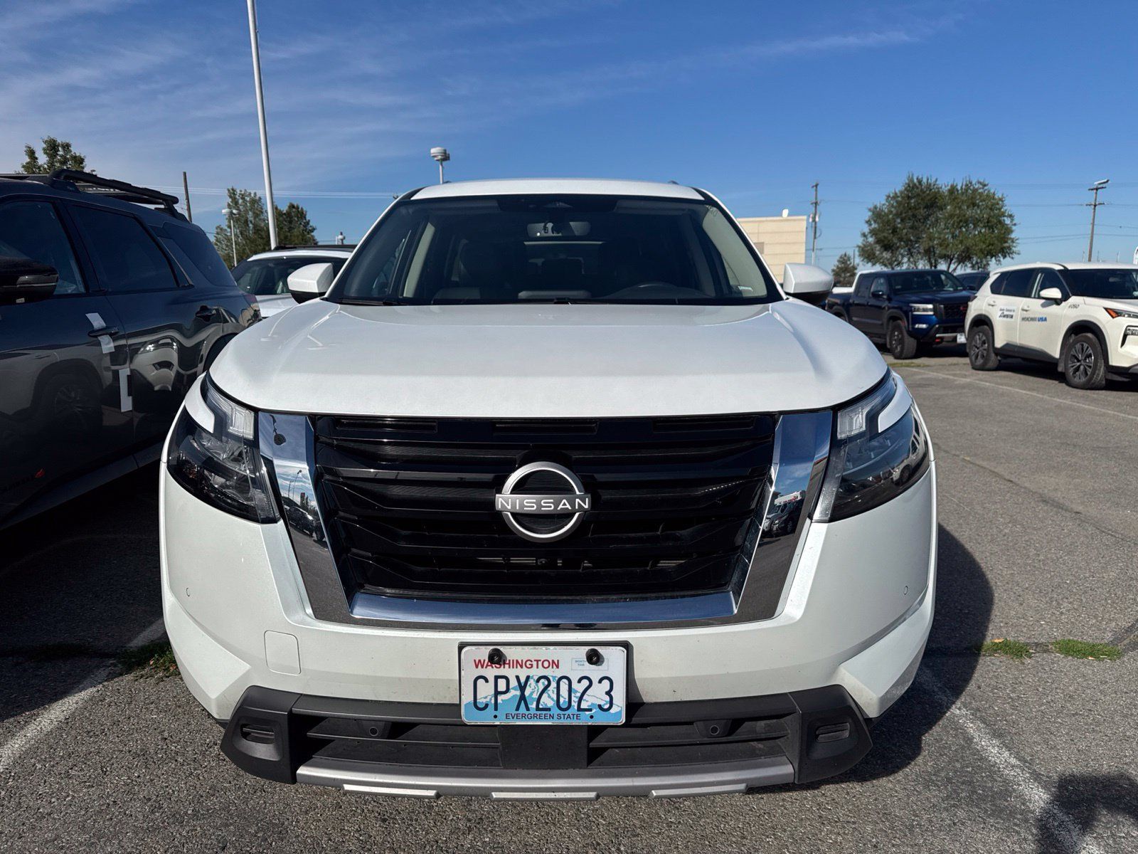 Certified 2025 Nissan Pathfinder SL AWD/4WD image 2