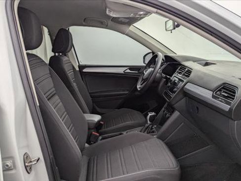 Used 2022 Volkswagen Tiguan S image 21