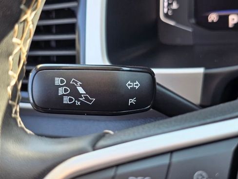 Used 2022 Volkswagen Atlas SE image 39