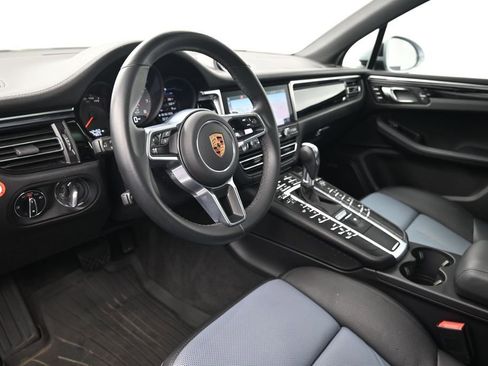 Used 2020 Porsche Macan S AWD/4WD image 4