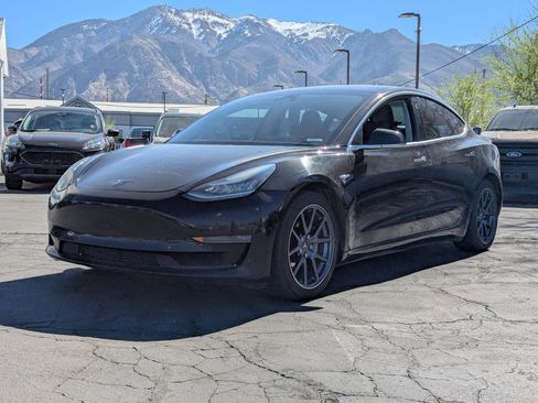 Used 2019 Tesla Model 3 image 8