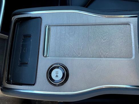 New 2025 Volvo EX90 Plus w/ Protection Package Premier image 10