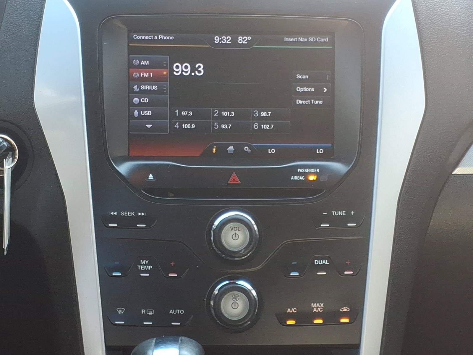 Used 2013 Ford Explorer XLT FWD image 6