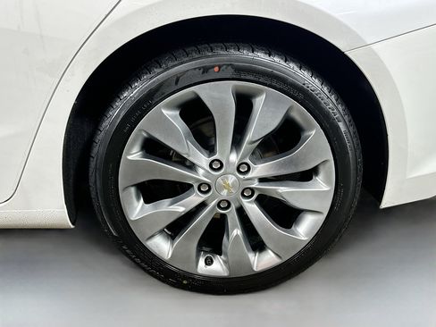 Used 2017 Chevrolet Malibu Premier w/ Premier Sun and Wheel Package image 31