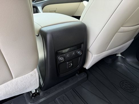 Used 2024 Buick Enclave Essence w/ Experience Buick Package AWD/4WD image 19