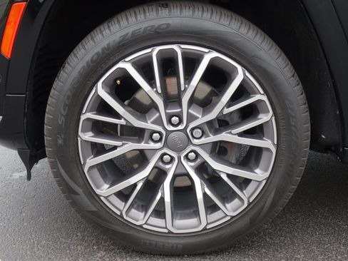 Used 2021 Jeep Grand Cherokee L Summit AWD/4WD image 10