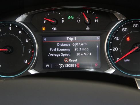 Used 2021 Chevrolet Traverse RS FWD image 38