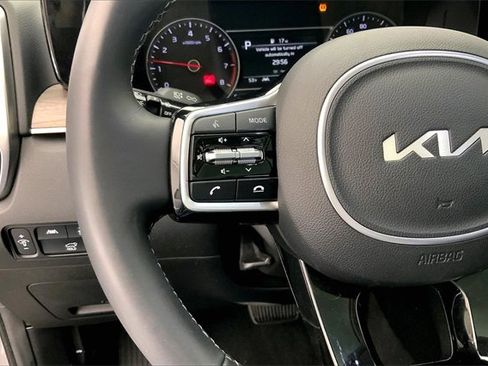 Used 2023 Kia Sorento X-Line EX image 18