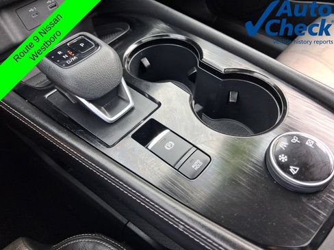 Used 2021 Nissan Rogue SL AWD/4WD image 16